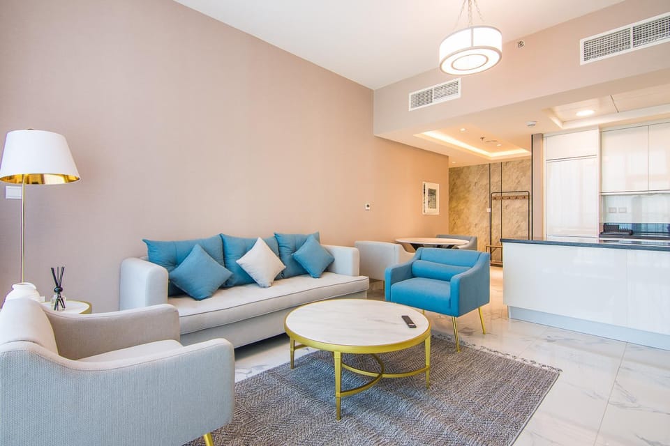 Kitchen or kitchenette, Living room, Seating area