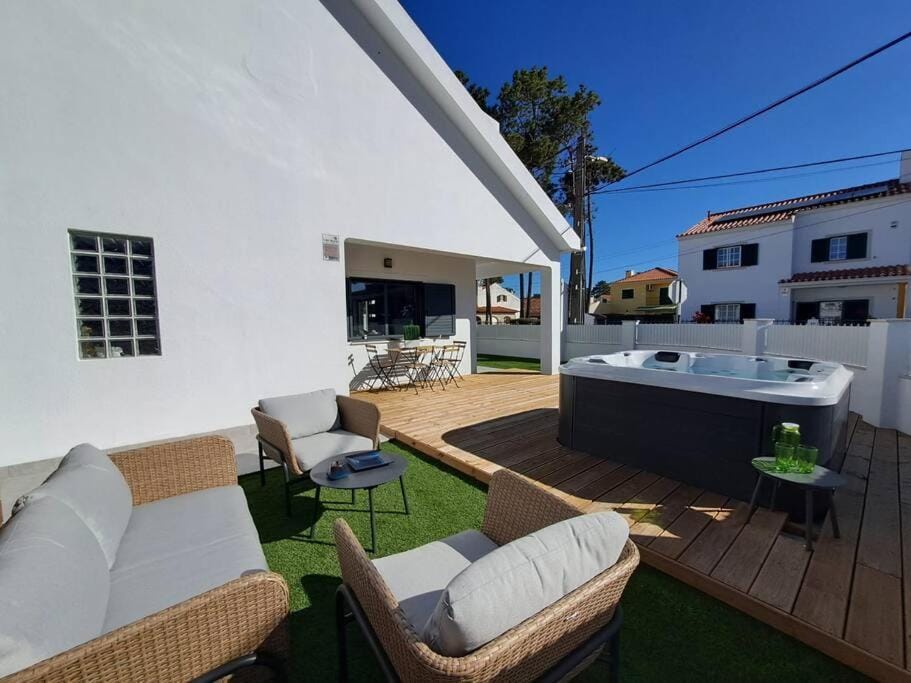 Patio, Day, Balcony/Terrace, Seating area, sunbed