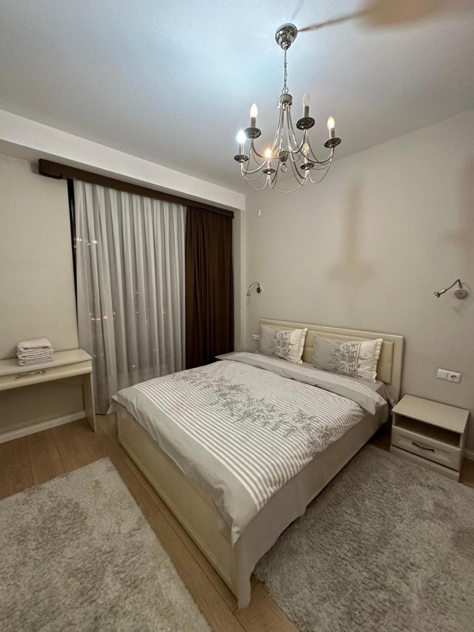 Bed, Bedroom, wardrobe, air conditioner