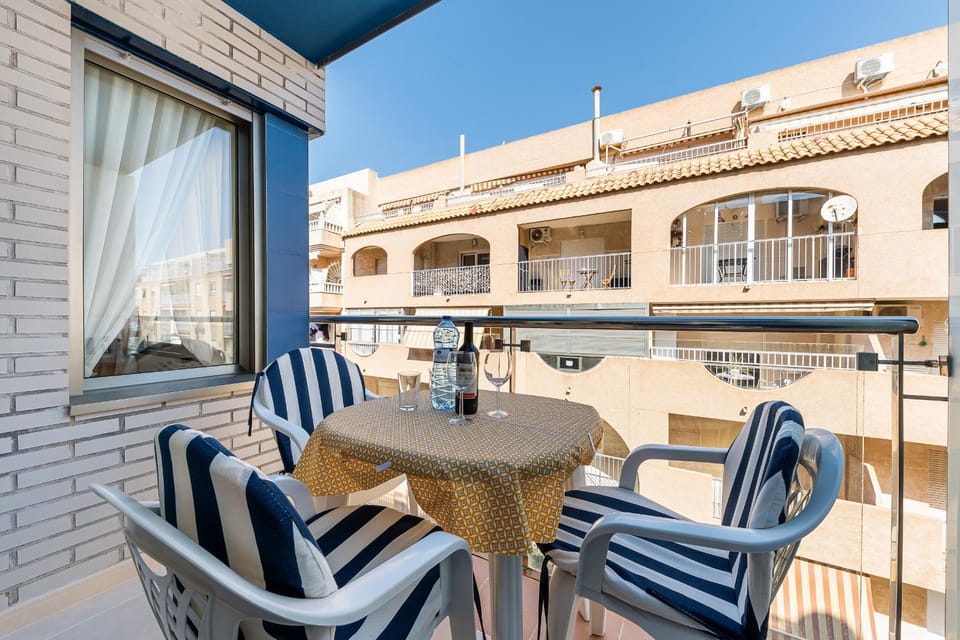 Day, View (from property/room), Balcony/Terrace, Seating area, Dining area