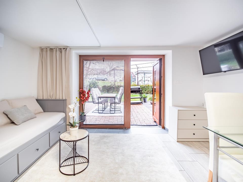 TV and multimedia, View (from property/room), Balcony/Terrace, Seating area