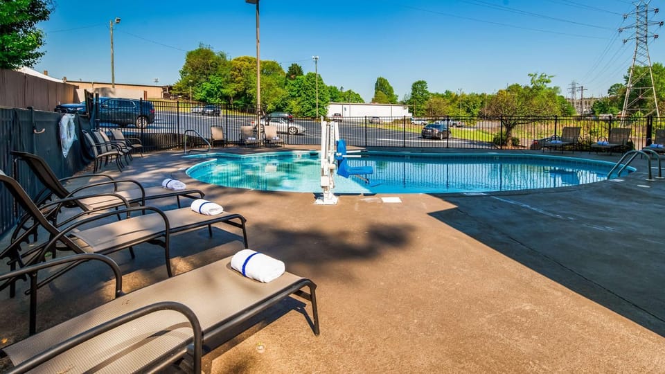 On site, Pool view, Swimming pool, Swimming pool