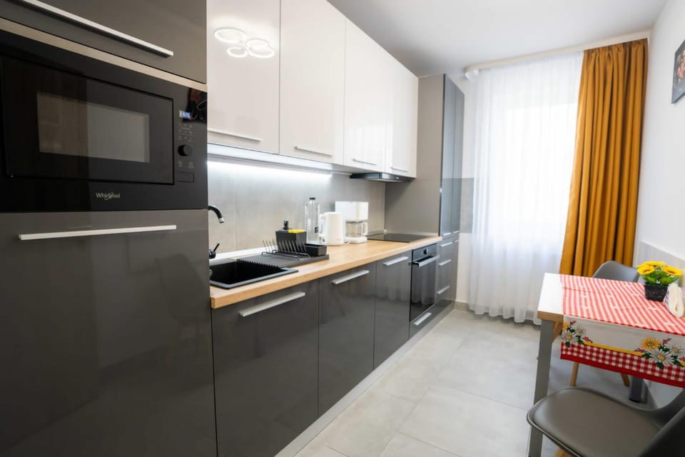 Coffee/tea facilities, Kitchen or kitchenette, dishwasher, minibar, pet friendly, toaster