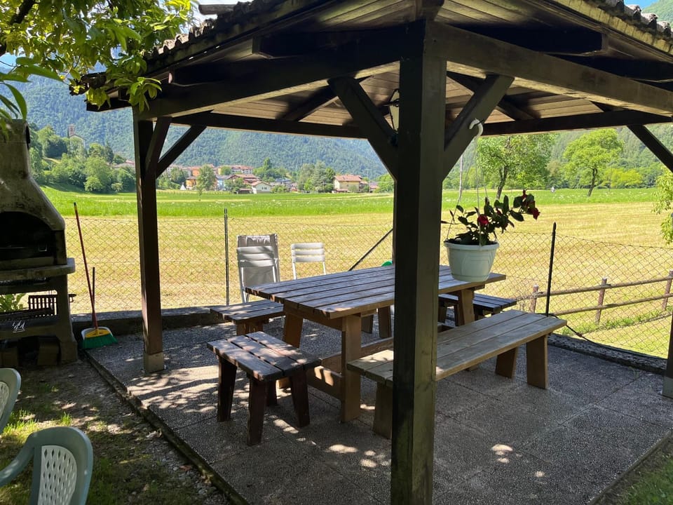 Patio, Natural landscape, BBQ facilities, Garden, Dining area, Garden view