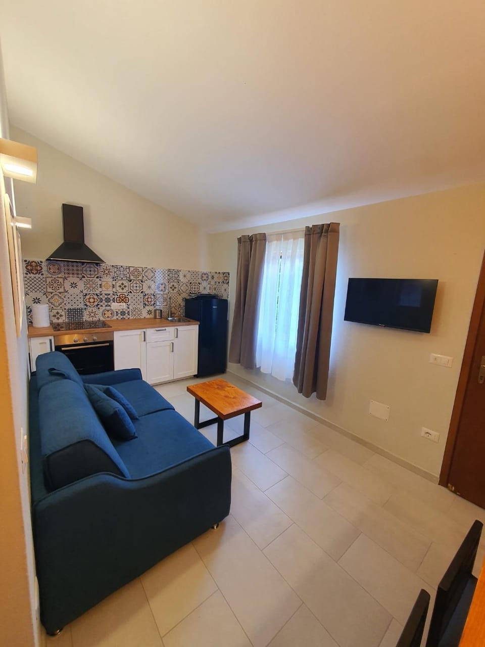 TV and multimedia, Kitchen or kitchenette, Living room