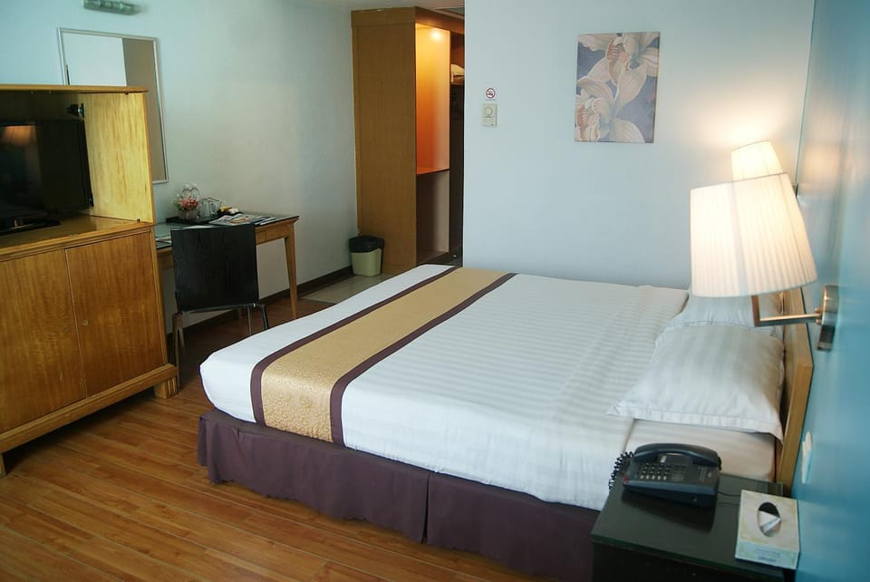 Bed, Photo of the whole room