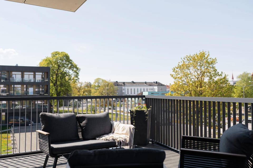 View (from property/room), Balcony/Terrace, Balcony/Terrace, Seating area, Dining area