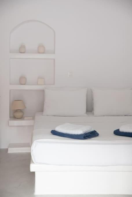 Thavma Milos Apartment in Milos
