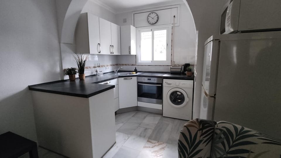 Kitchen or kitchenette, minibar, pet friendly, stove, washing machine