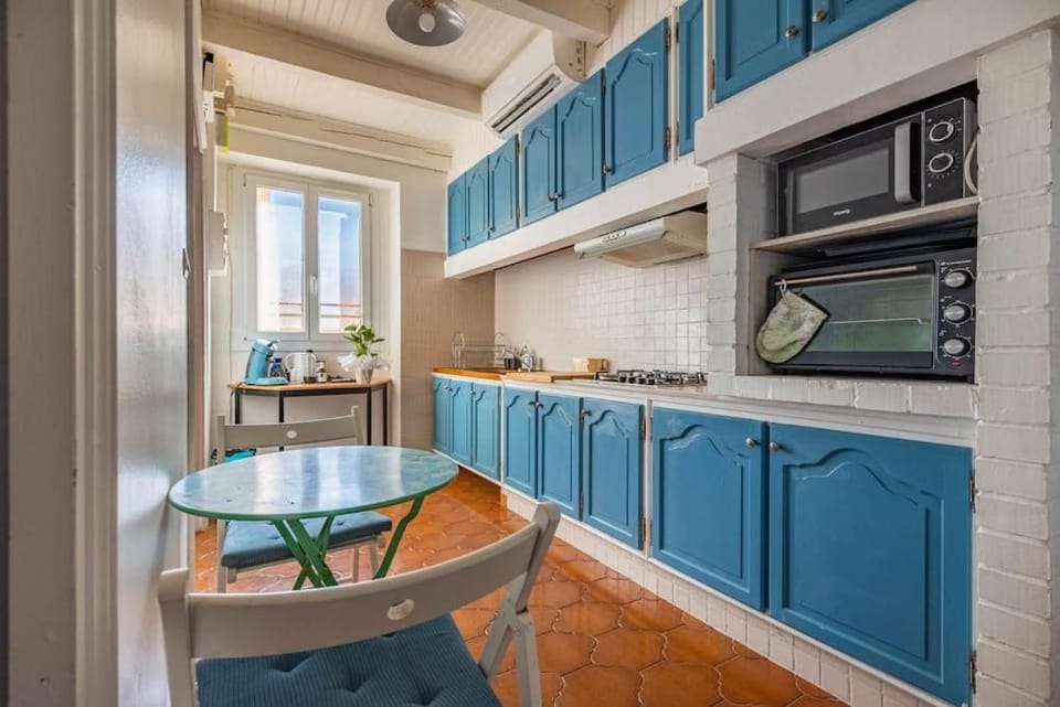 Bel appartement T2 climatisé entre mer et calanque Apartment in Marseille
