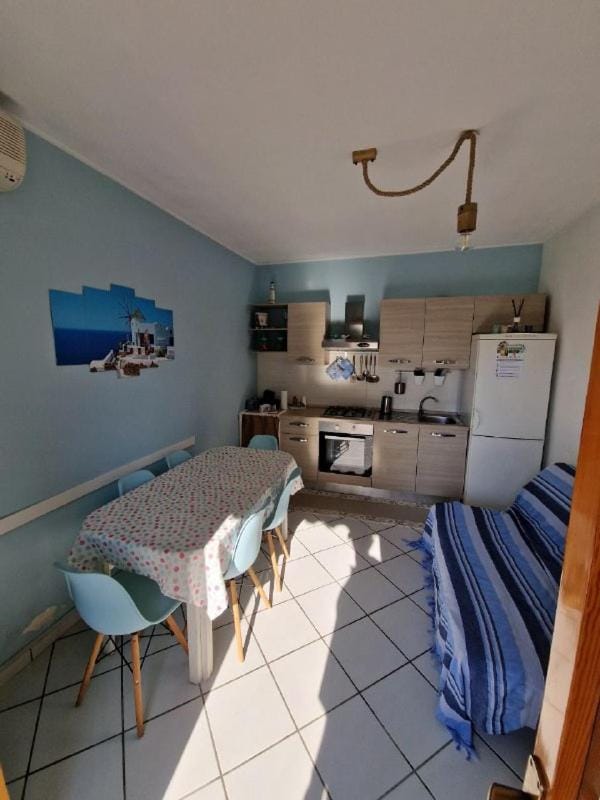 Kitchen or kitchenette, Kitchen or kitchenette