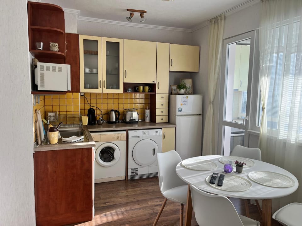 Apartment Acacia Apartment in Varna