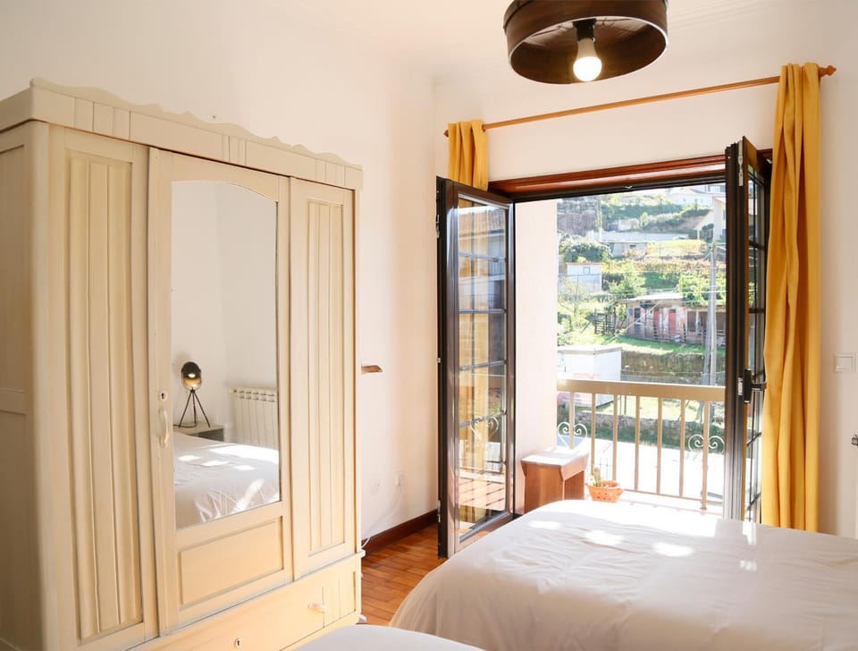 Casa Pedravedra Bed and Breakfast in Porto District