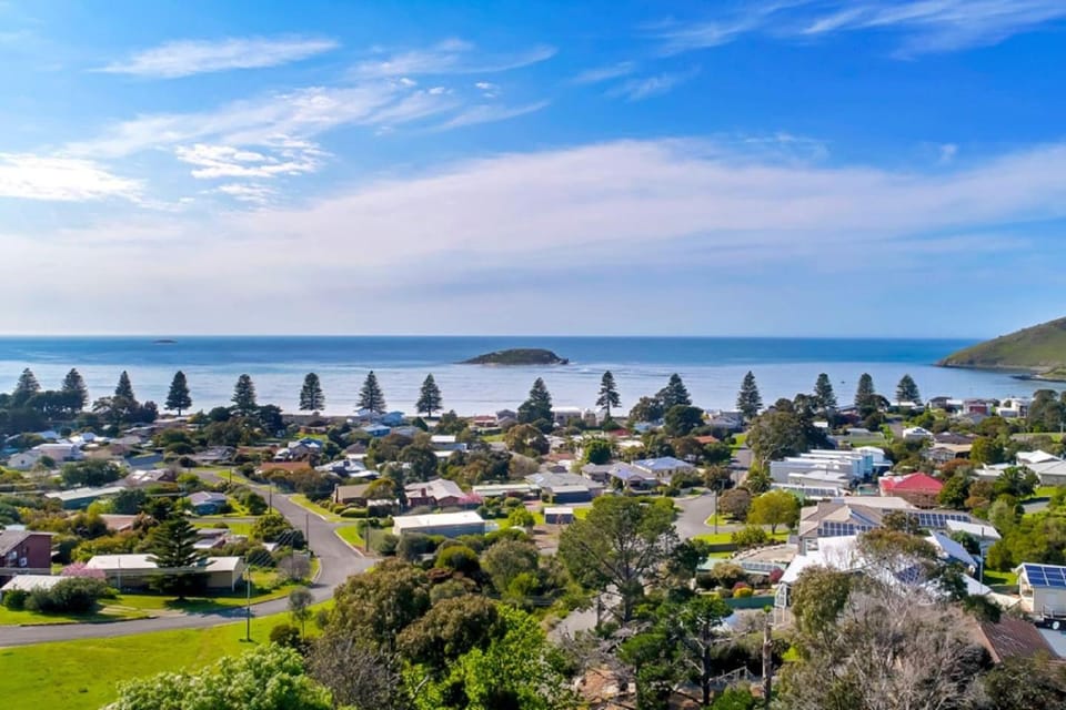 Uninterrupted Views Encounter Bay - BYO Linen House in Encounter Bay