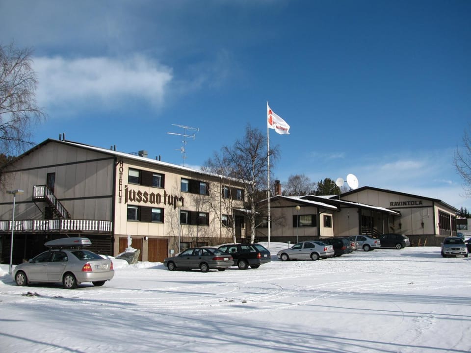 Facade/entrance