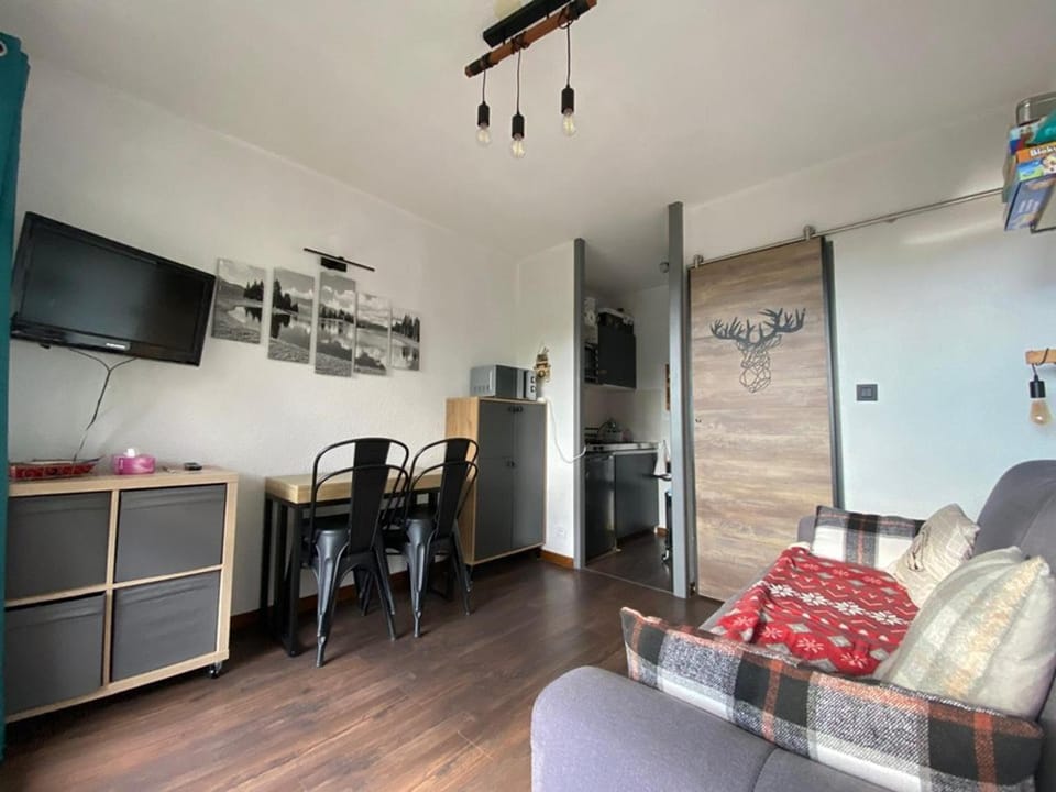 Studio 4 pers., proche pistes (80m) & centre village (200m), bien équipé, animaux acceptés - FR-1-733-57 Apartment in Notre-Dame-de-Bellecombe