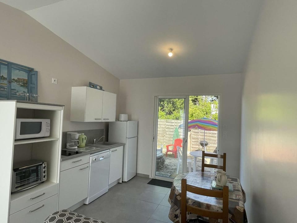 Petite maison neuve à 250m de la plage avec jardin clos, terrasse et parking - L'Épine - FR-1-224B-190 House in Pays de la Loire