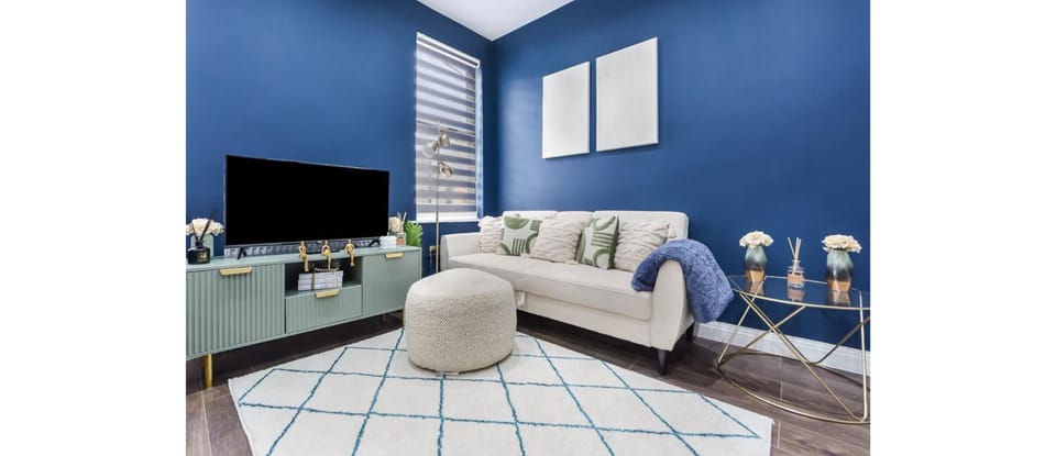 TV and multimedia, Living room, Seating area