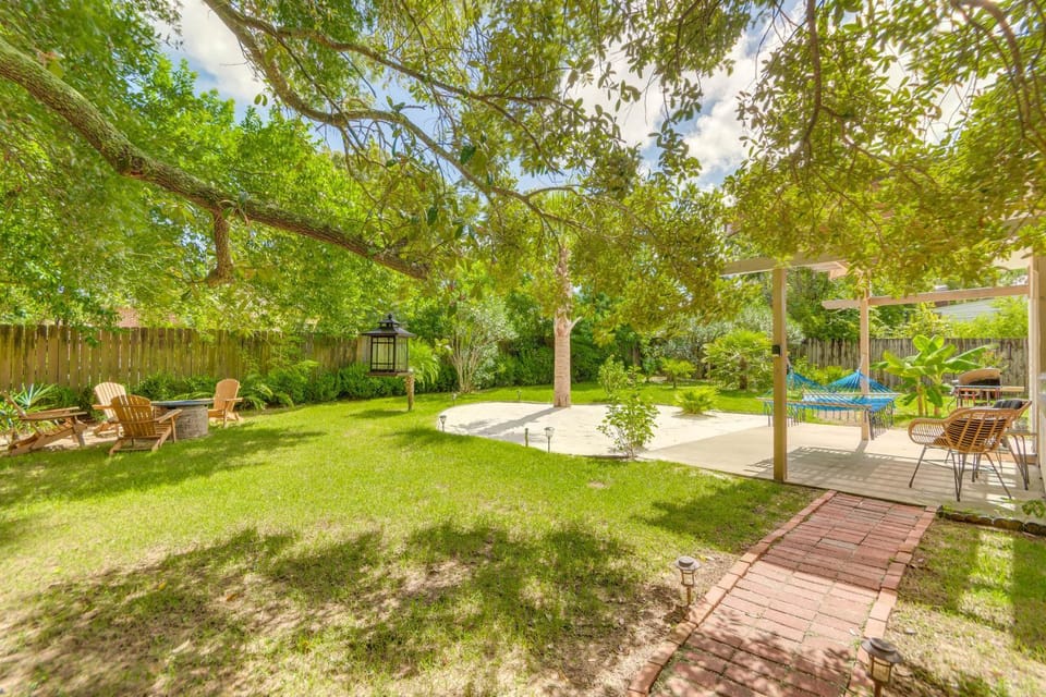 Pet-Friendly Pensacola Home w/ Sunny Backyard! House in Pensacola
