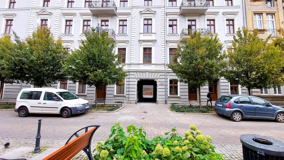 Property building, Facade/entrance