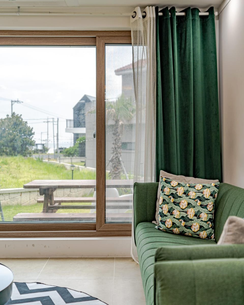 Day, View (from property/room), Living room, Seating area