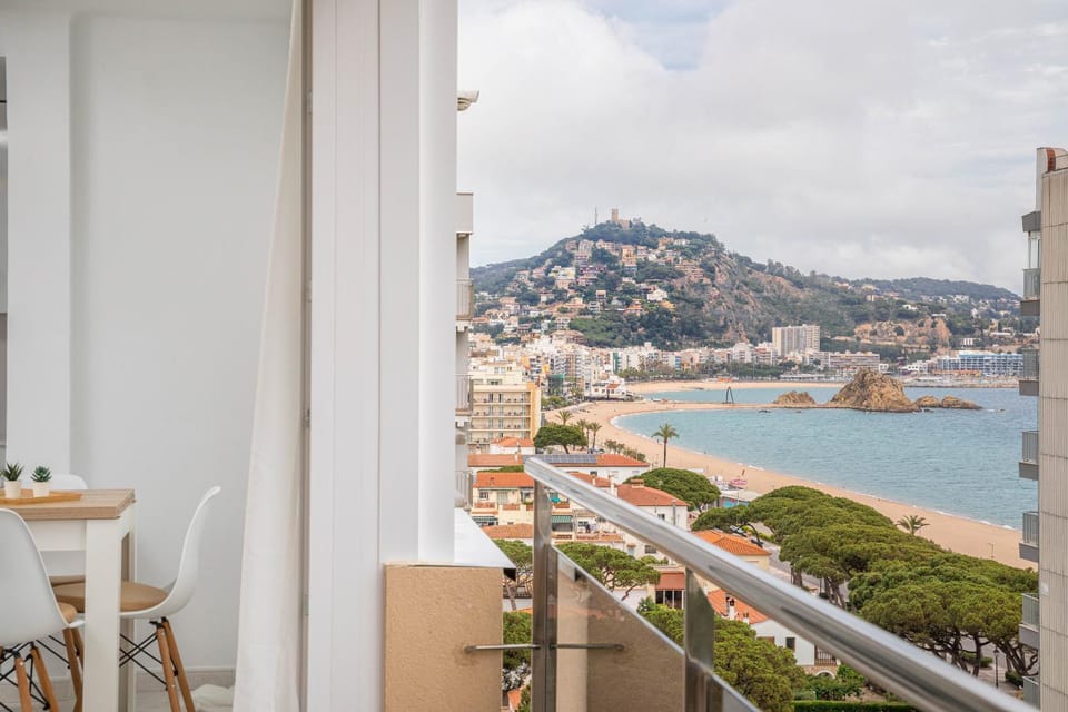 Natural landscape, Balcony/Terrace, City view