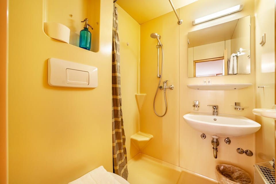 Bathroom, Living room