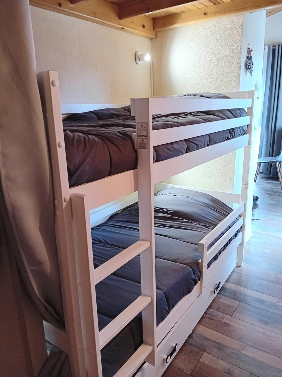 bunk bed