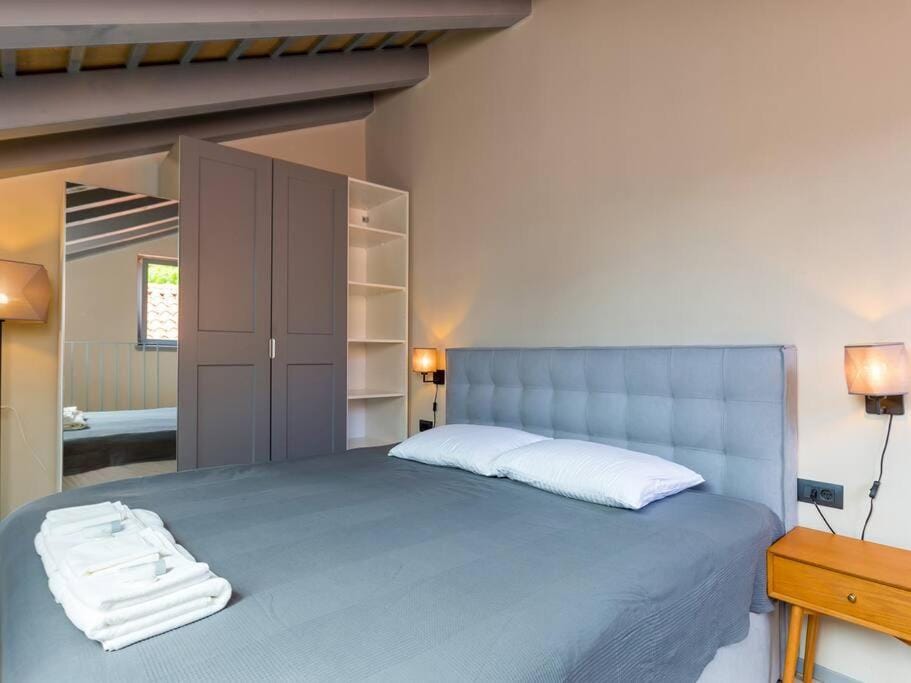 Bed, wardrobe