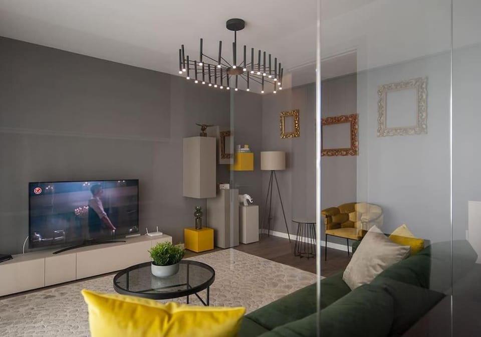 The Shades Of Grey 123 - Cloud9 Residence - Pipera - Floreasca - Barbu Vacarescu Area Apartment in Bucharest