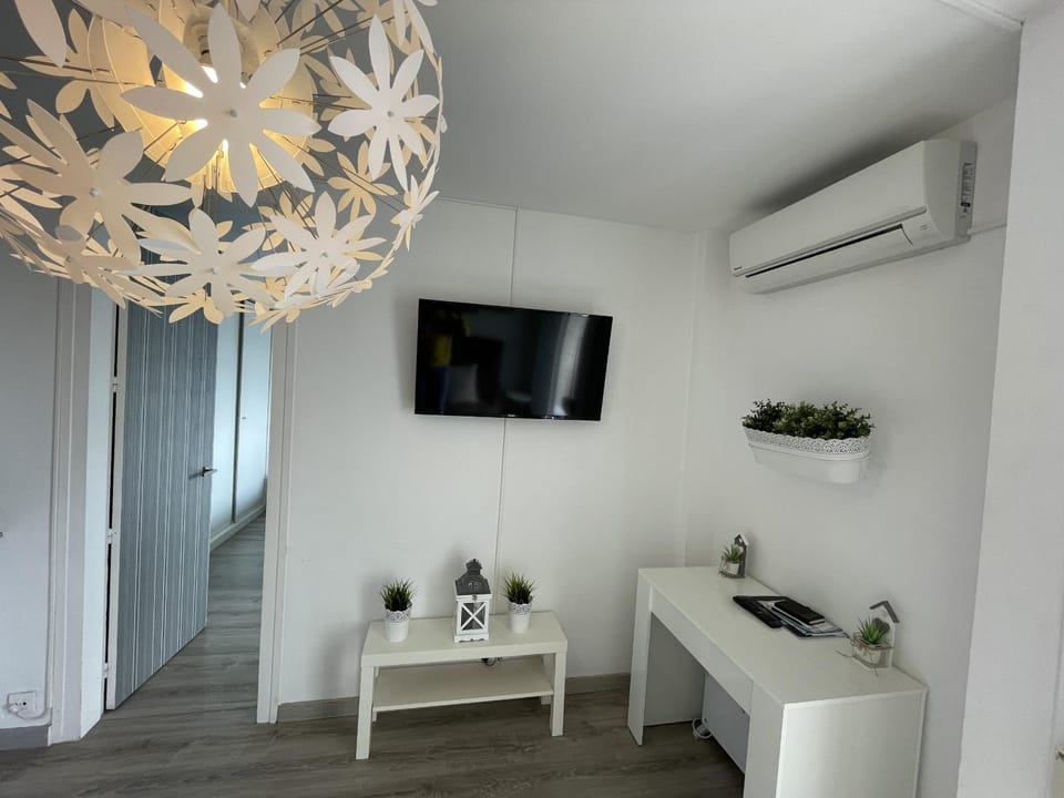 Communal lounge/ TV room, Living room