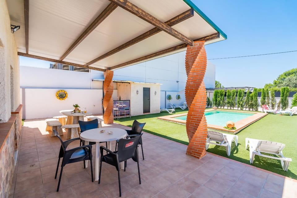 BBQ facilities, Balcony/Terrace