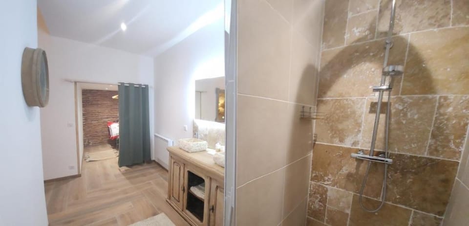 Le Domaine De Dolly Bed and Breakfast in Villeneuve-sur-Lot