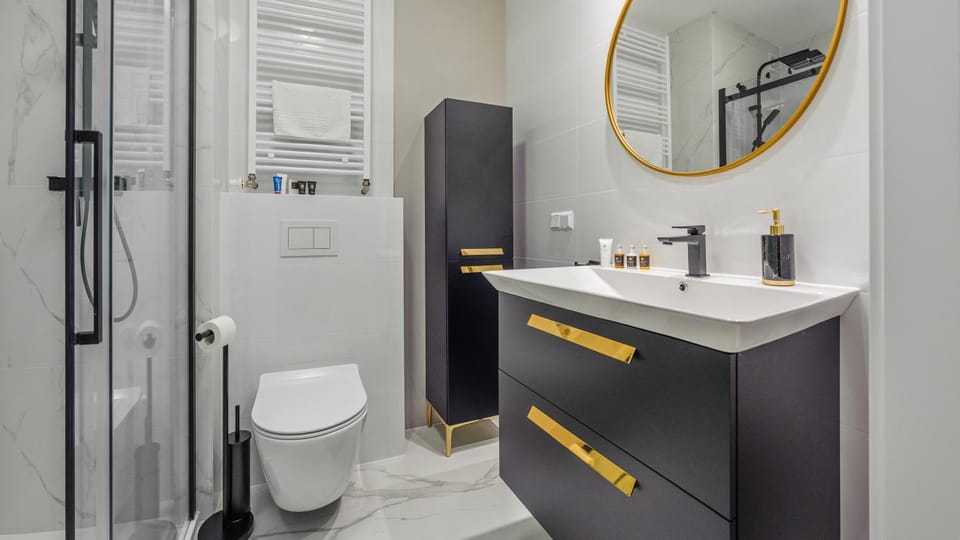 Shower, Bathroom