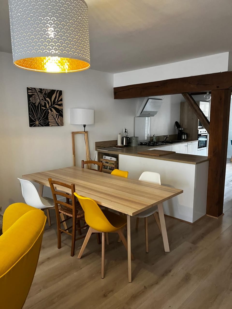 Dining area, kitchen