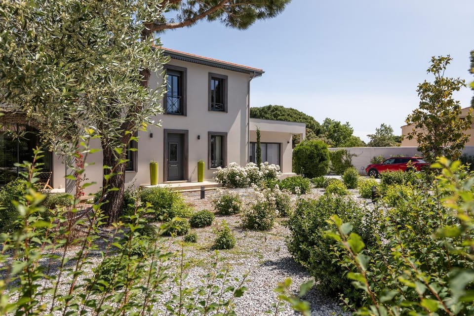 Property building, Garden