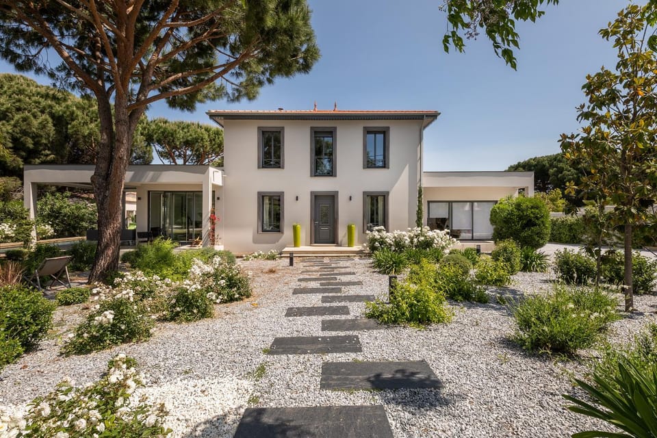 Property building, Garden, Garden view