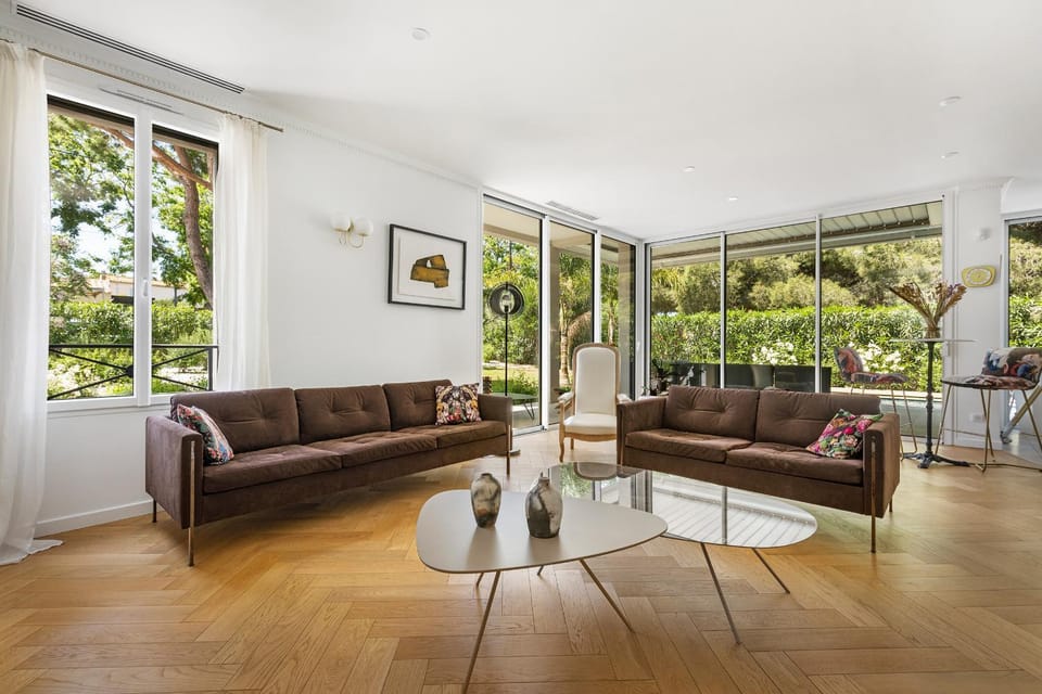 Living room, Garden view