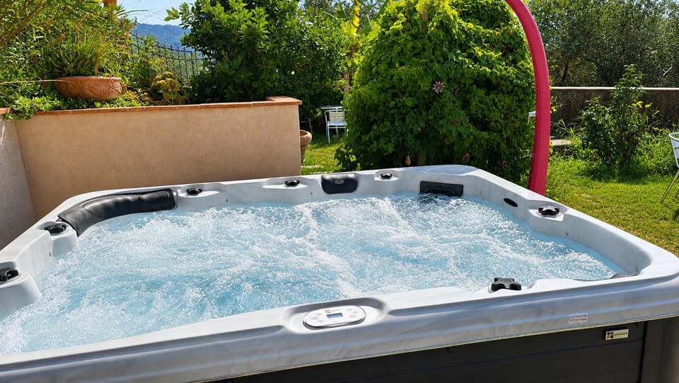 Hot Tub, Open Air Bath