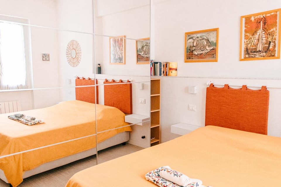 Bed, Summer, Photo of the whole room, Bedroom, hair dresser, hair dresser, internet, internet, internet, trouser press, trouser press, acessibility