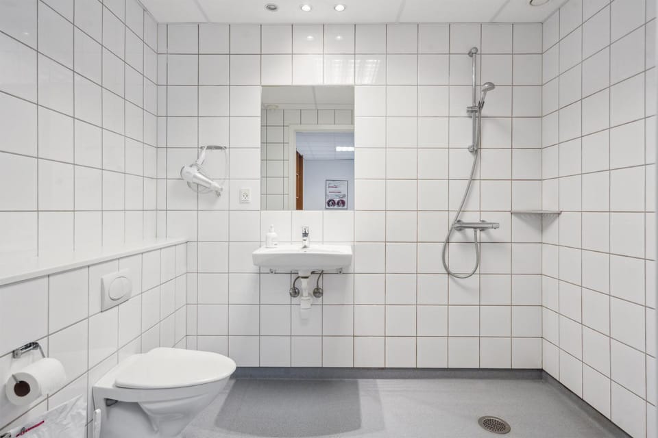 Bathroom, heating, towels