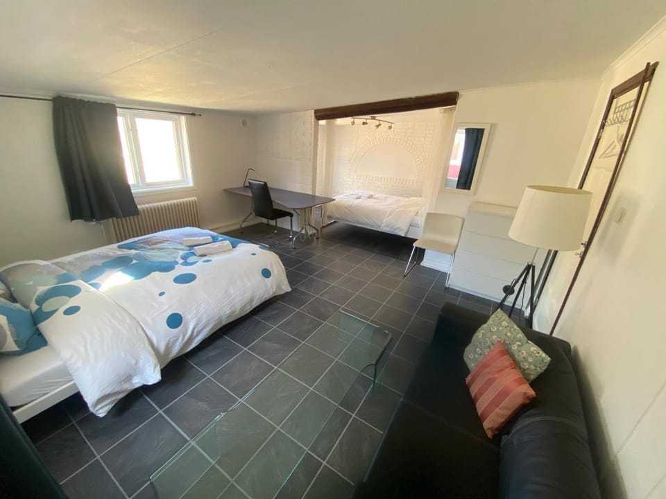 Cozy Private Studio Near University & Hospital House in Sweden
