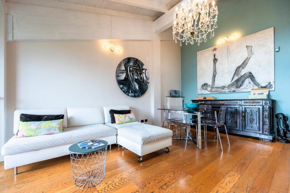 Seating area, soundproof, air conditioner