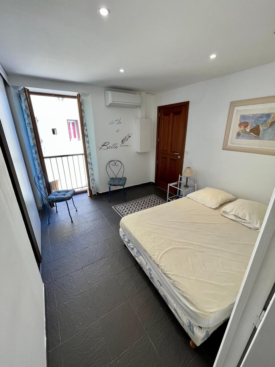 Bed, Photo of the whole room, Bedroom, wardrobe, air conditioner