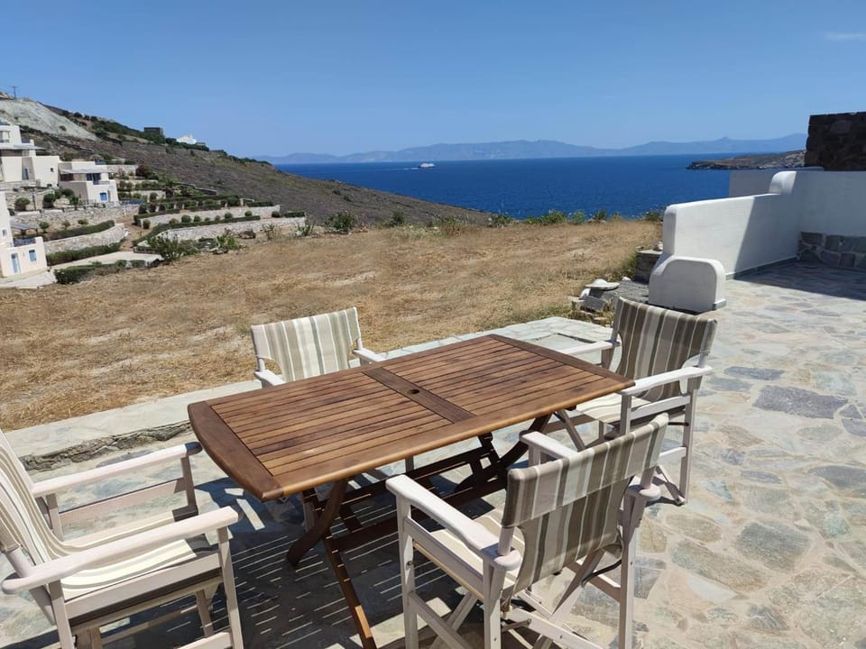 Patio, Natural landscape, View (from property/room), Balcony/Terrace, Seating area, Sea view