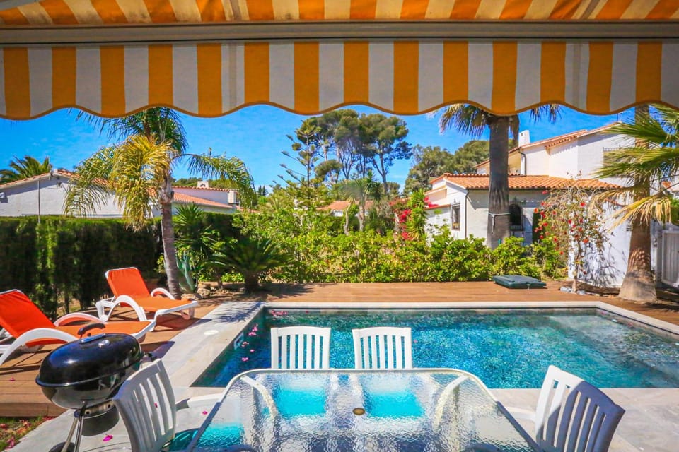 LITORAL COSTA DORADA - VILLA MONET Only families Villa in Cambrils