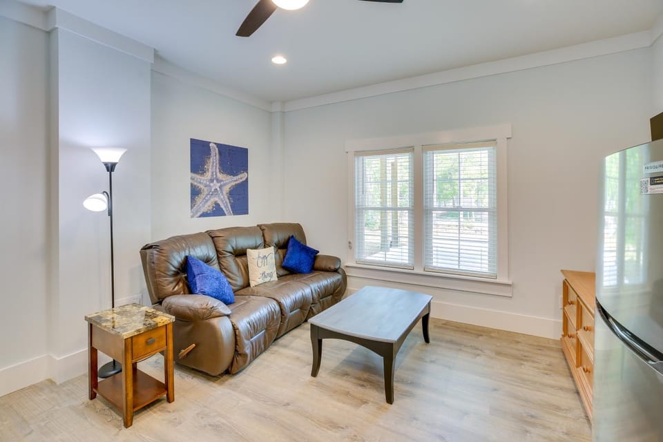 Coastal North Carolina Retreat: Half Mile to Beach Apartment in Oak Island
