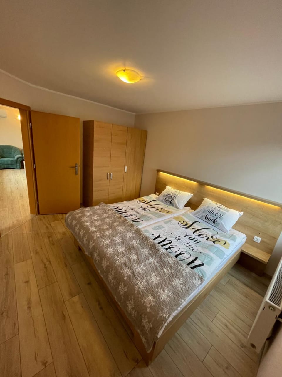 Bed, Bedroom
