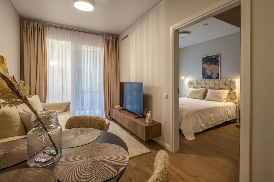 Bed, Living room, Photo of the whole room, Seating area, Bedroom