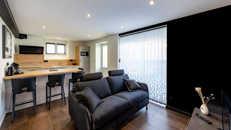 Le Ruthénois T2 avec terrasse, classé meublé de tourisme Apartment in Auvergne-Rhône-Alpes